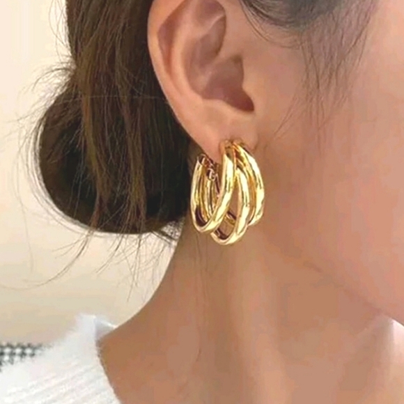 Anthropologie Jewelry - ANTHROPOLOGIE ALEX 14K GOLD TRIPLE RING EARRINGS
